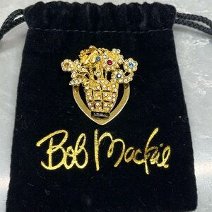 BOB MACKIE CLOTHING CLIP